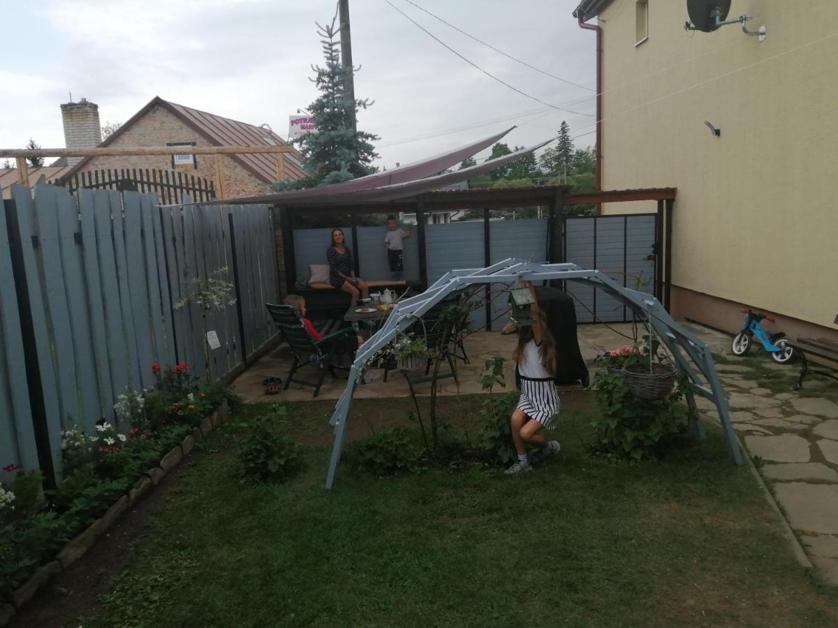 Apartman Lastovicka Stará Lesná Exterior foto